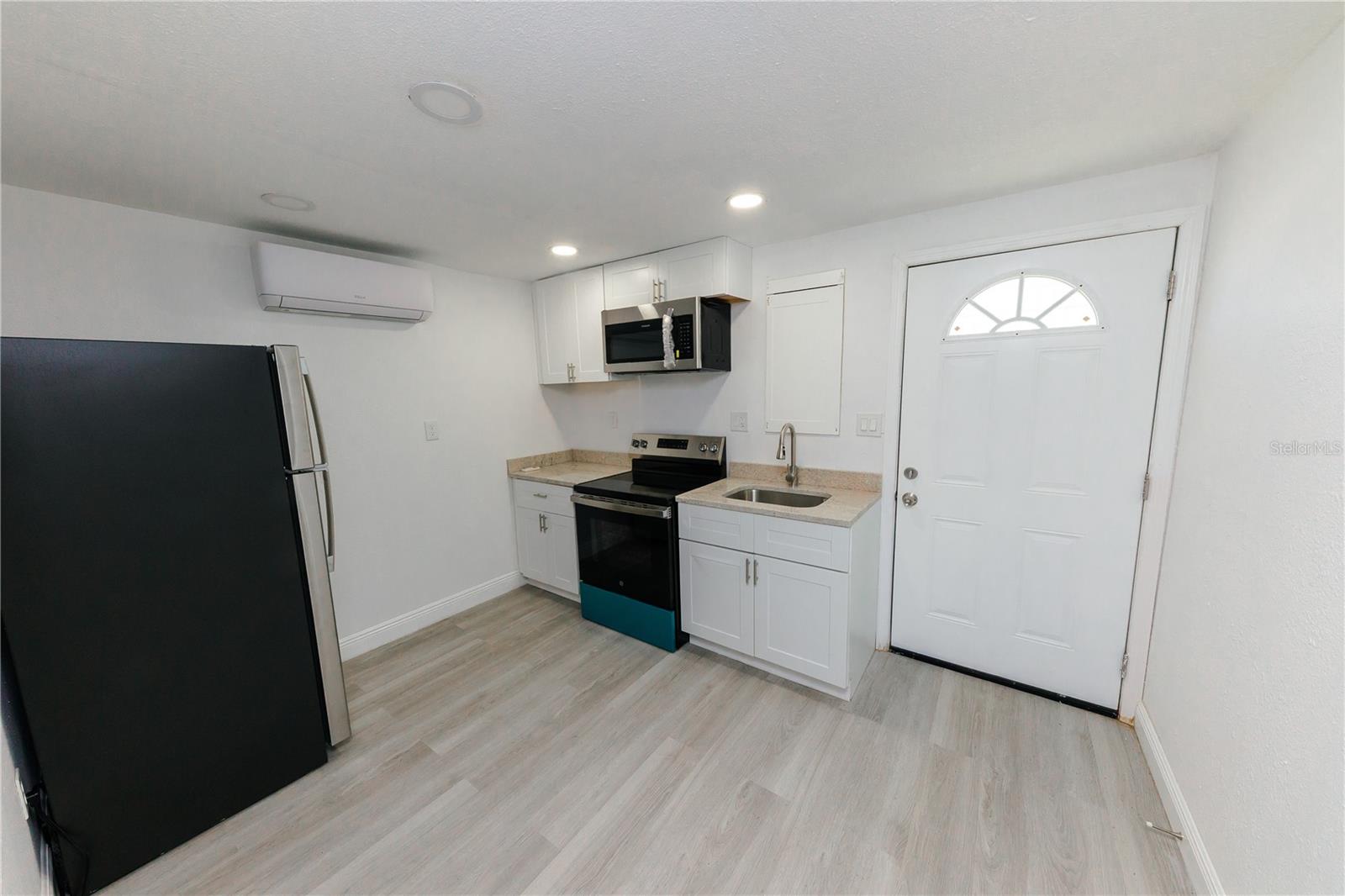 HOLIDAY LAKE ESTATES - Residential