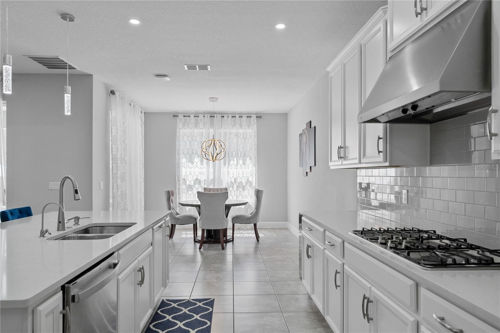WOODLAND PARK PH 6 & 7 - Residential Lease