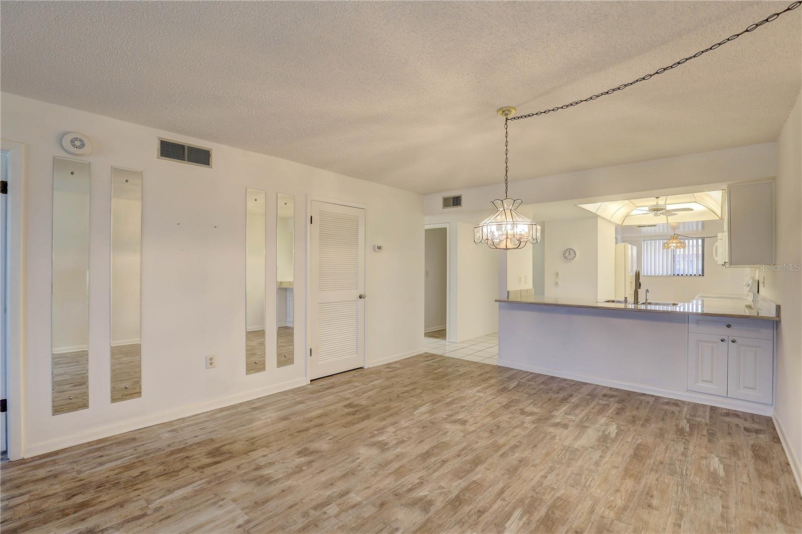 HARBOR GREENS AT YACHT CLUB ESTATES - Residential