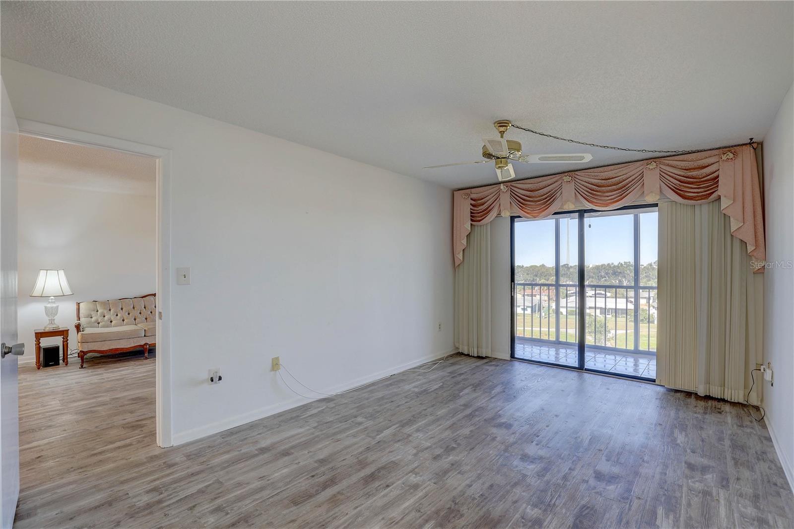 HARBOR GREENS AT YACHT CLUB ESTATES - Residential