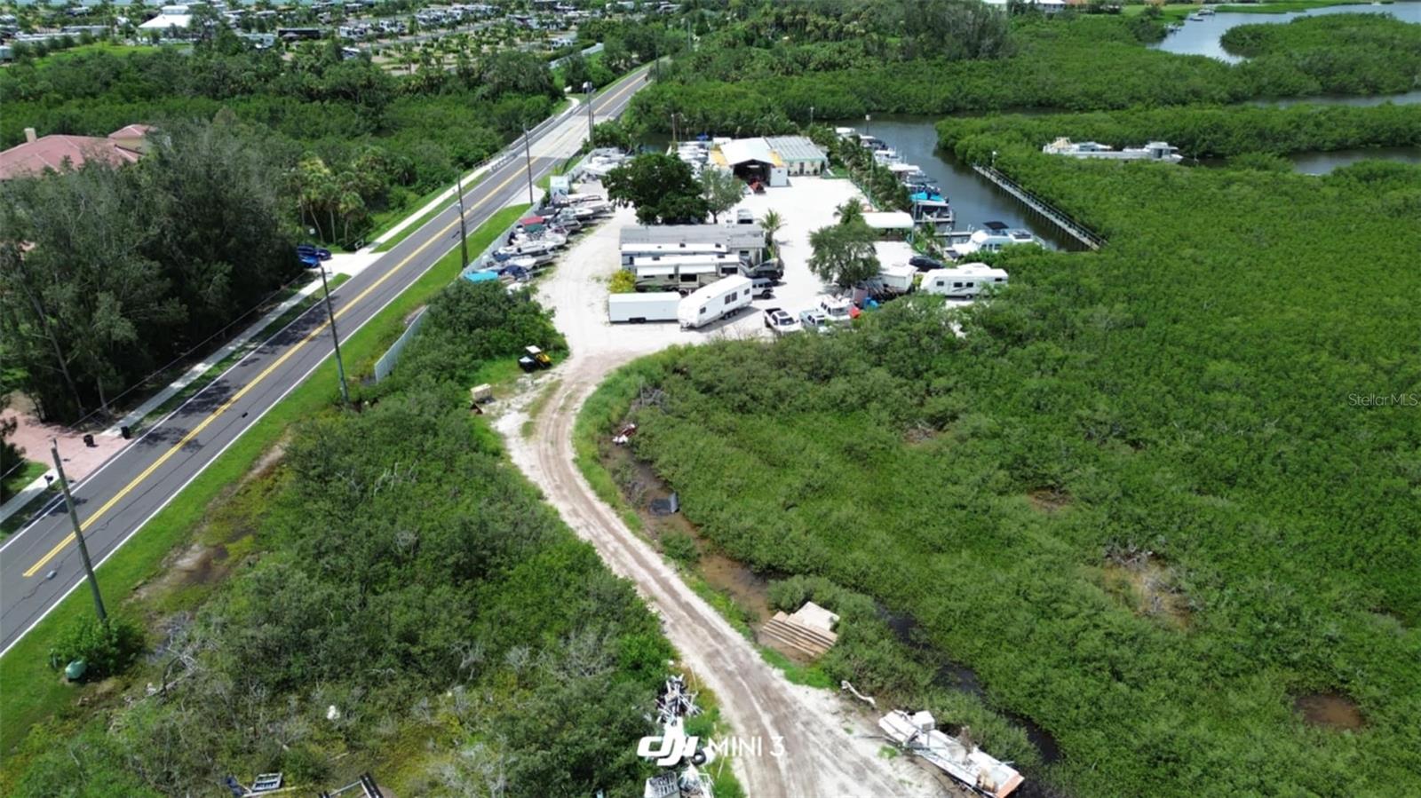 EAST TERRA CEIA - Land