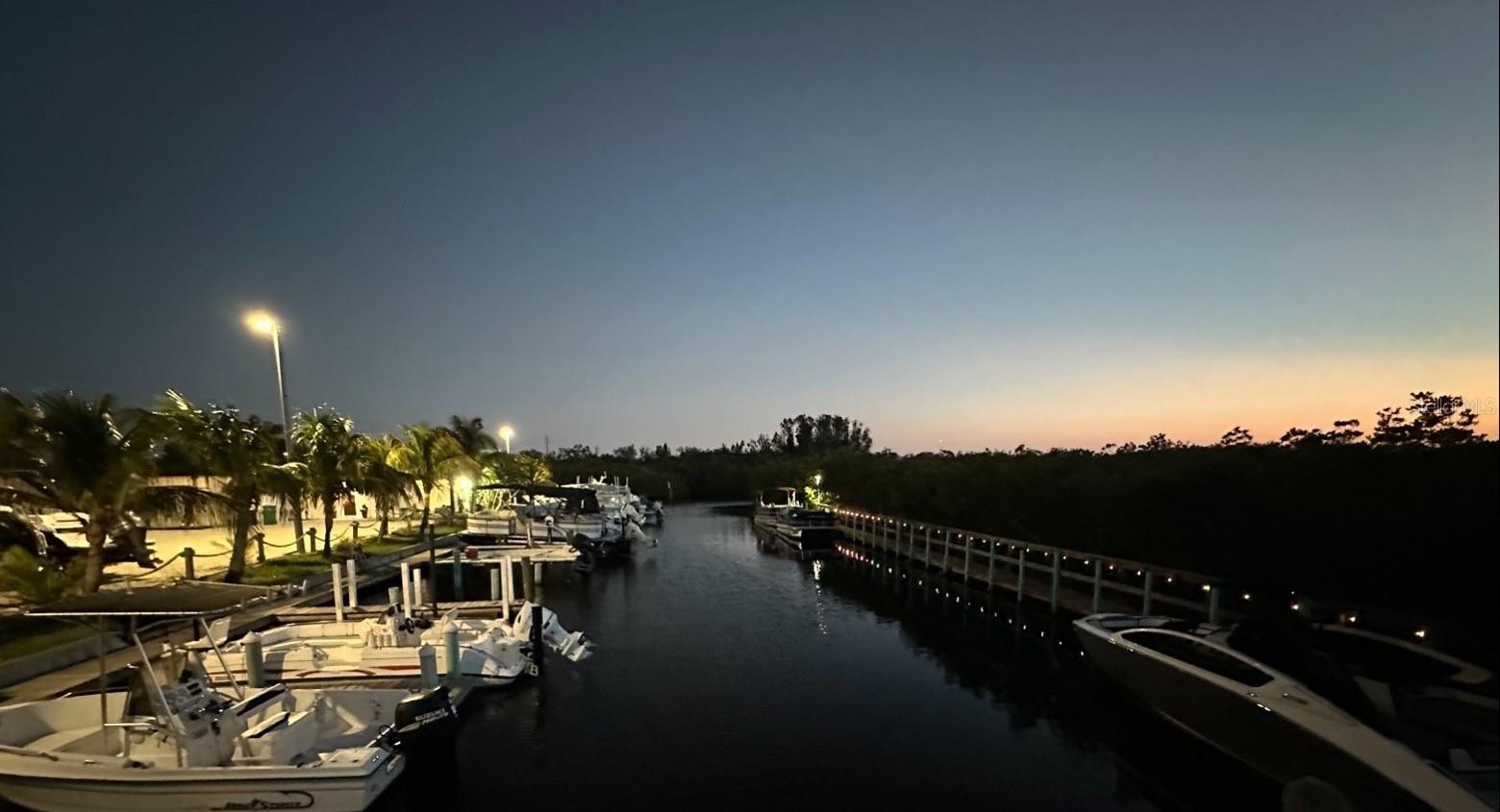 EAST TERRA CEIA - Land