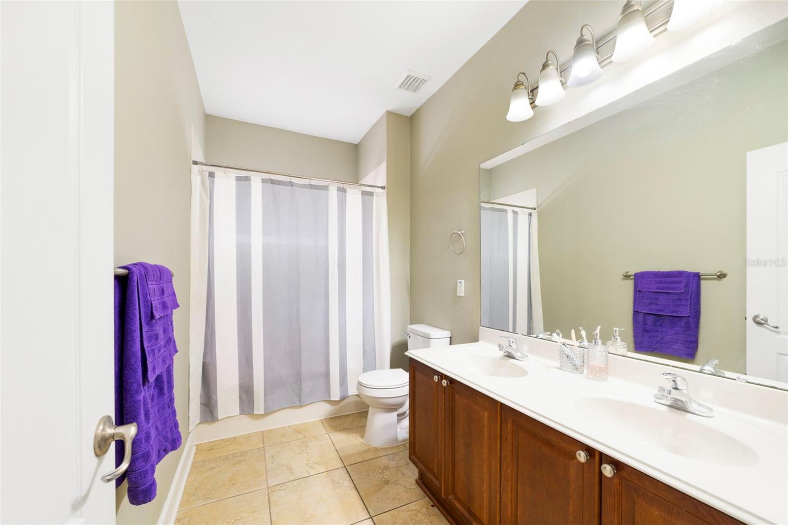 LAKES/WINDERMERE PH 02A - Residential Lease