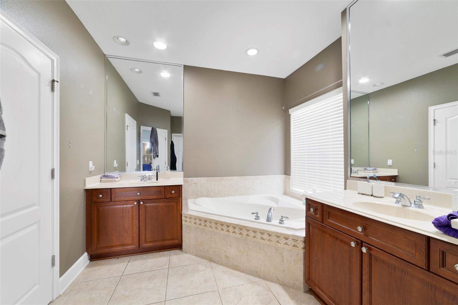 LAKES/WINDERMERE PH 02A - Residential Lease