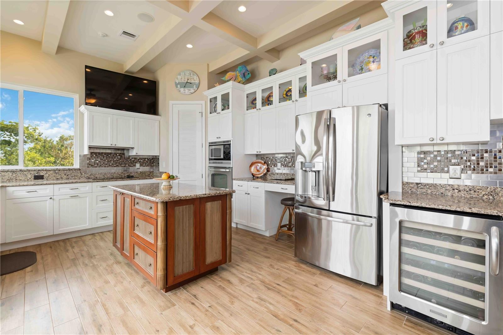 0000 - NOT PART OF A SUBDIVISION - Residential