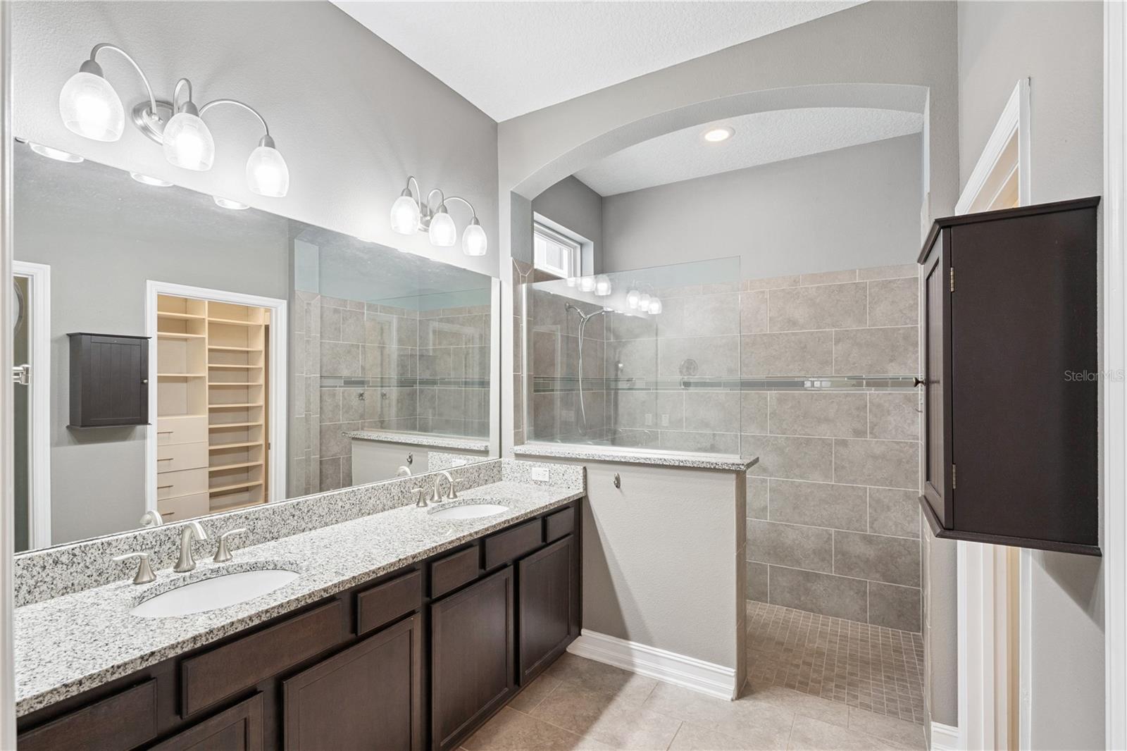 JOHNS LAKE LNDG PH 2 - Residential