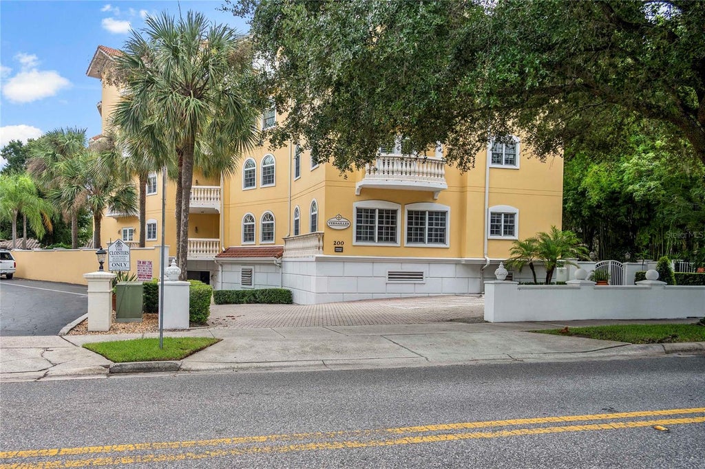 Photo of 200 S Interlachen Avenue #350, Winter Park, FL 32789 (MLS # O6438596)