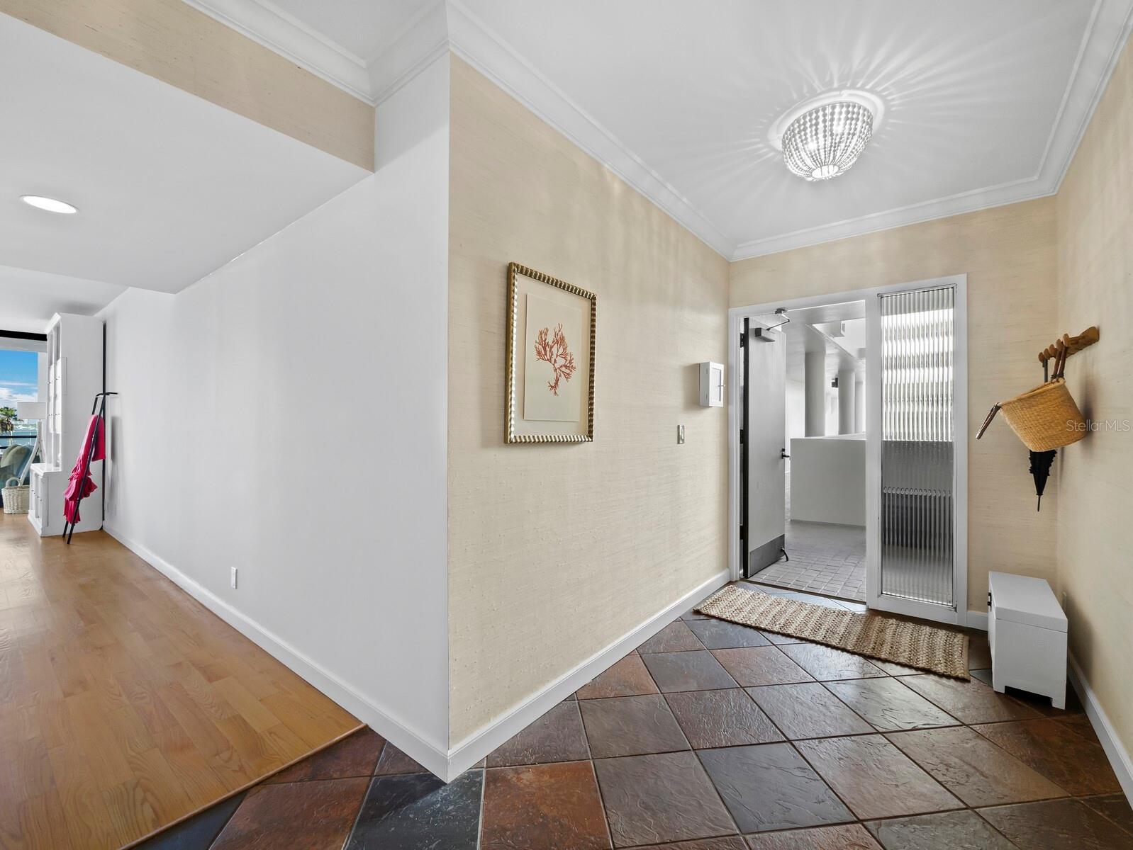 BAY PLAZA - Residential