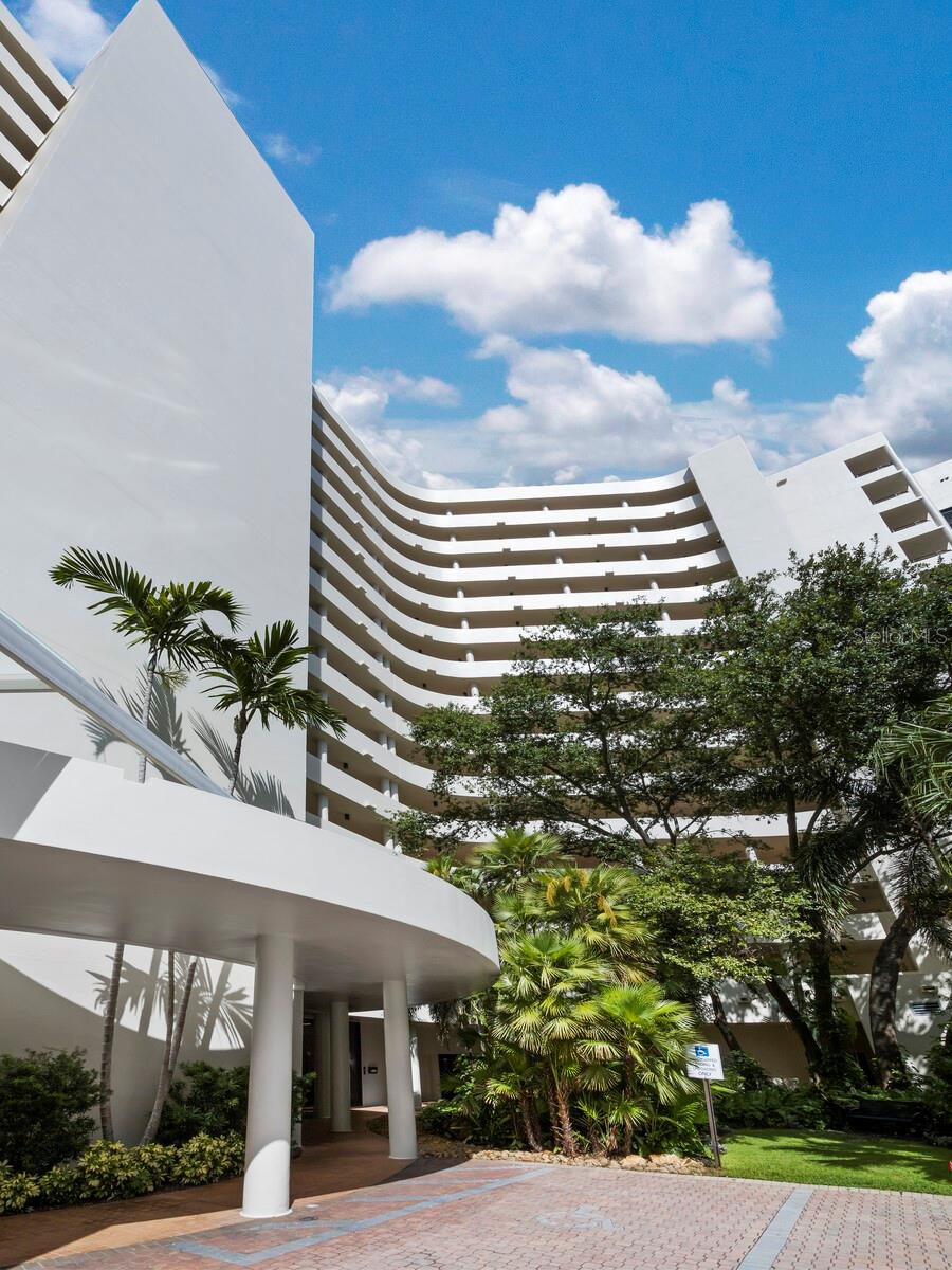 BAY PLAZA - Residential