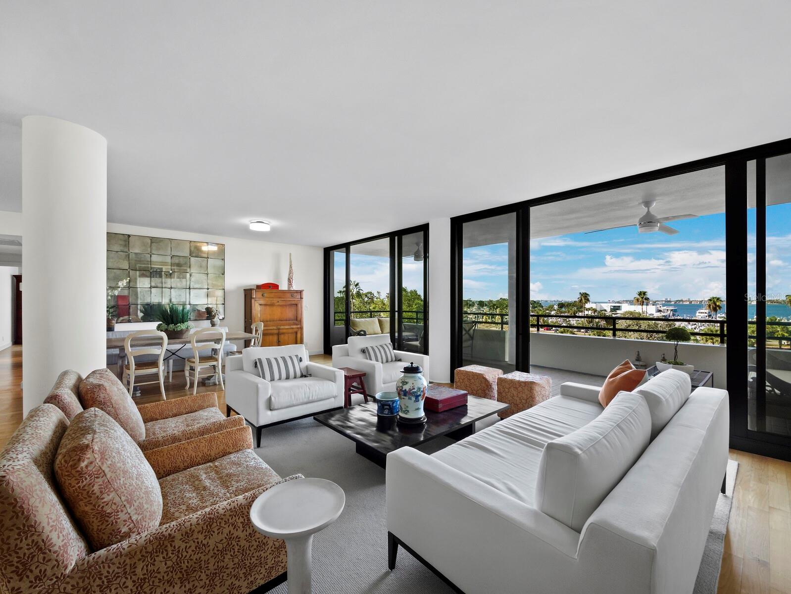 BAY PLAZA - Residential