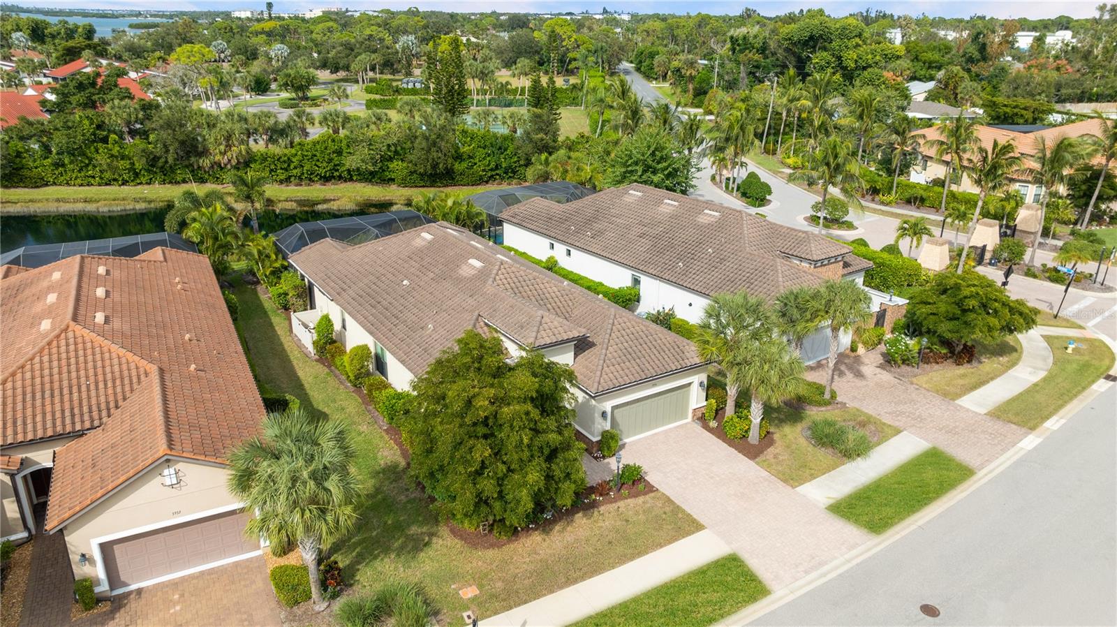 BAYSIDE - Residential