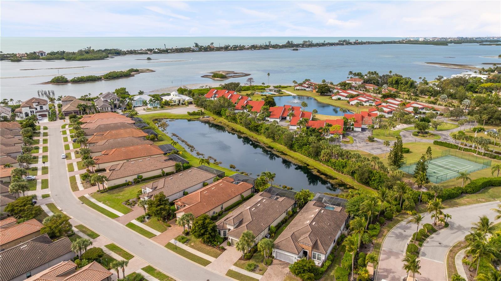 BAYSIDE - Residential