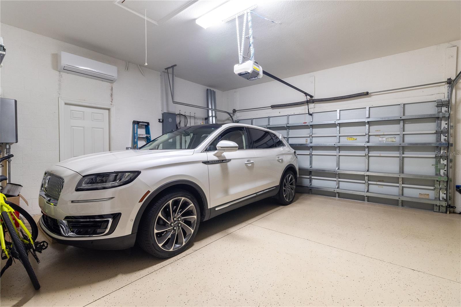 BAYSIDE - Residential