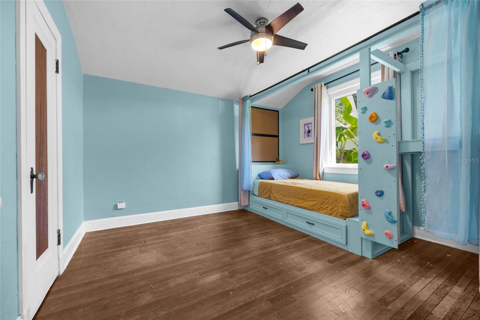 SPRING PARK - Residential