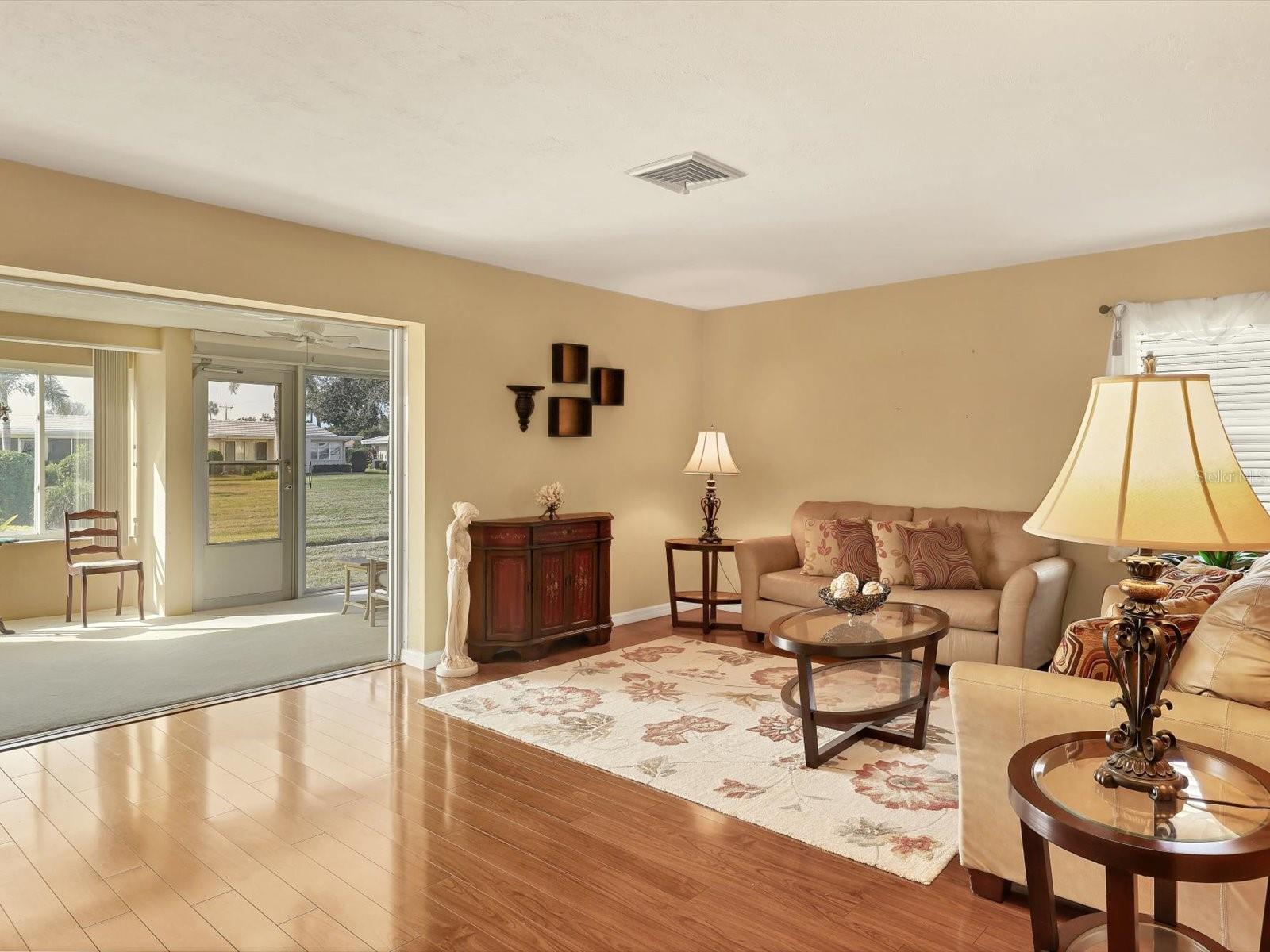 SOUTH GATE VILLAGE GREEN 06 - Residential