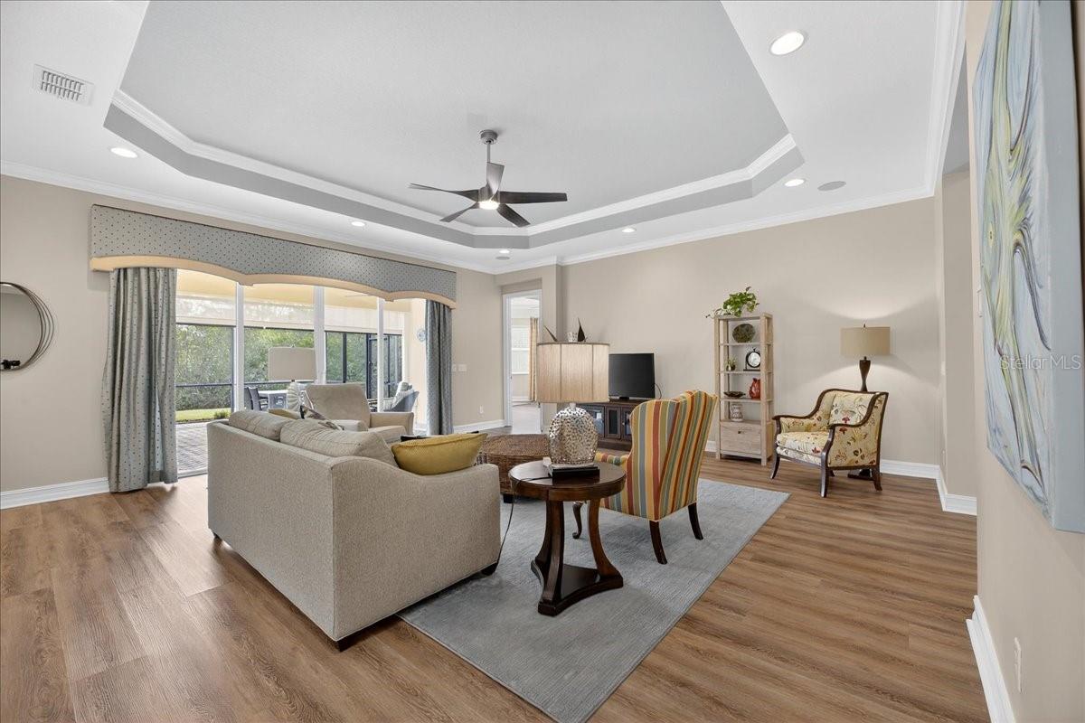 VALENCIA LAKES TR K - Residential