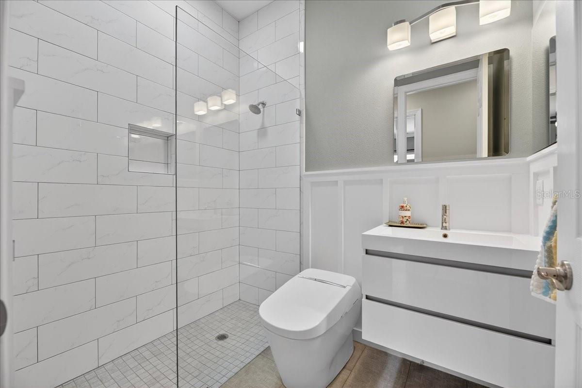 VALENCIA LAKES TR K - Residential