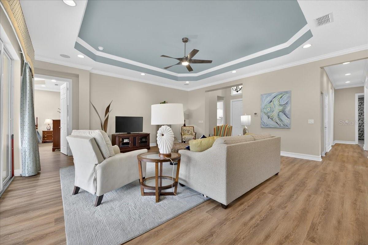 VALENCIA LAKES TR K - Residential