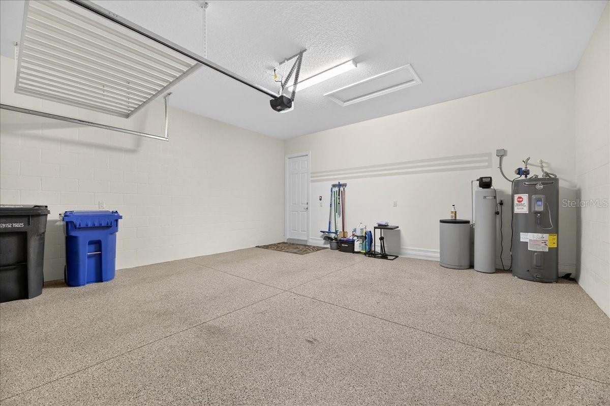 VALENCIA LAKES TR K - Residential