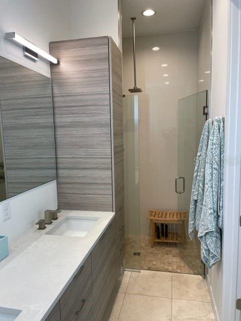 KINYONS H H ADD - Residential Lease