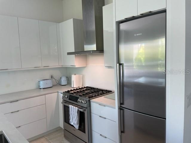 KINYONS H H ADD - Residential Lease