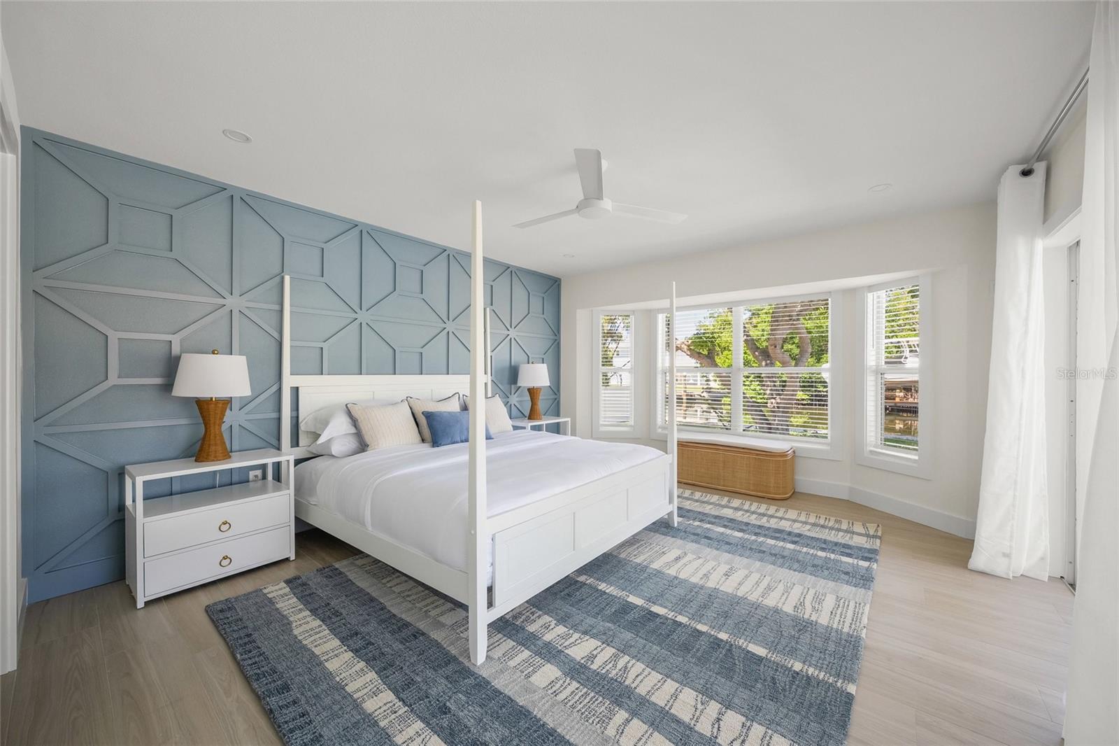 BAY PALMS - Residential