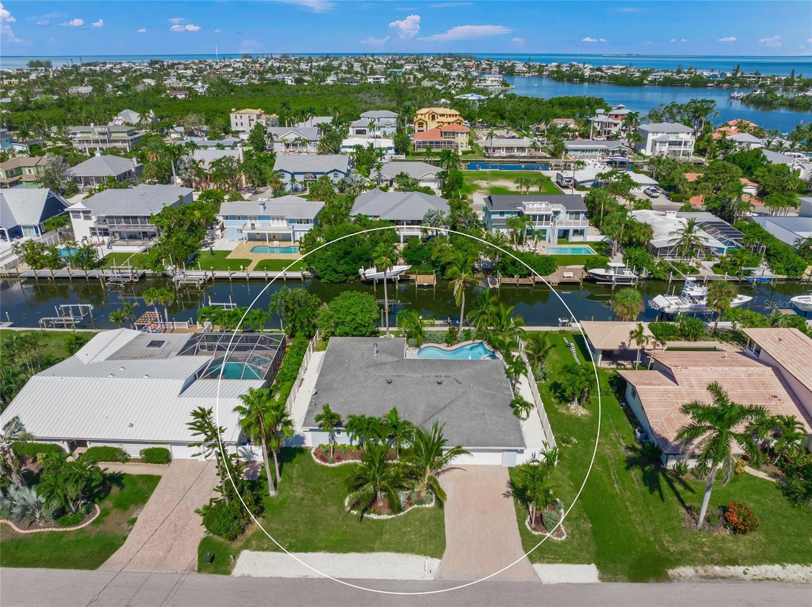 BAY PALMS - Residential