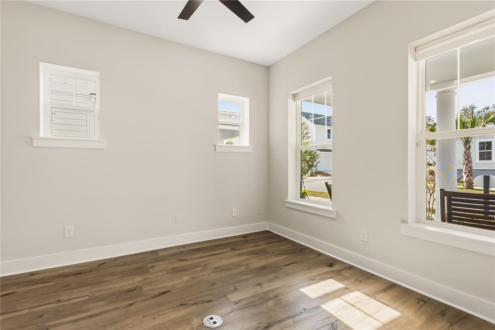 OAKLAND PARK - Residential