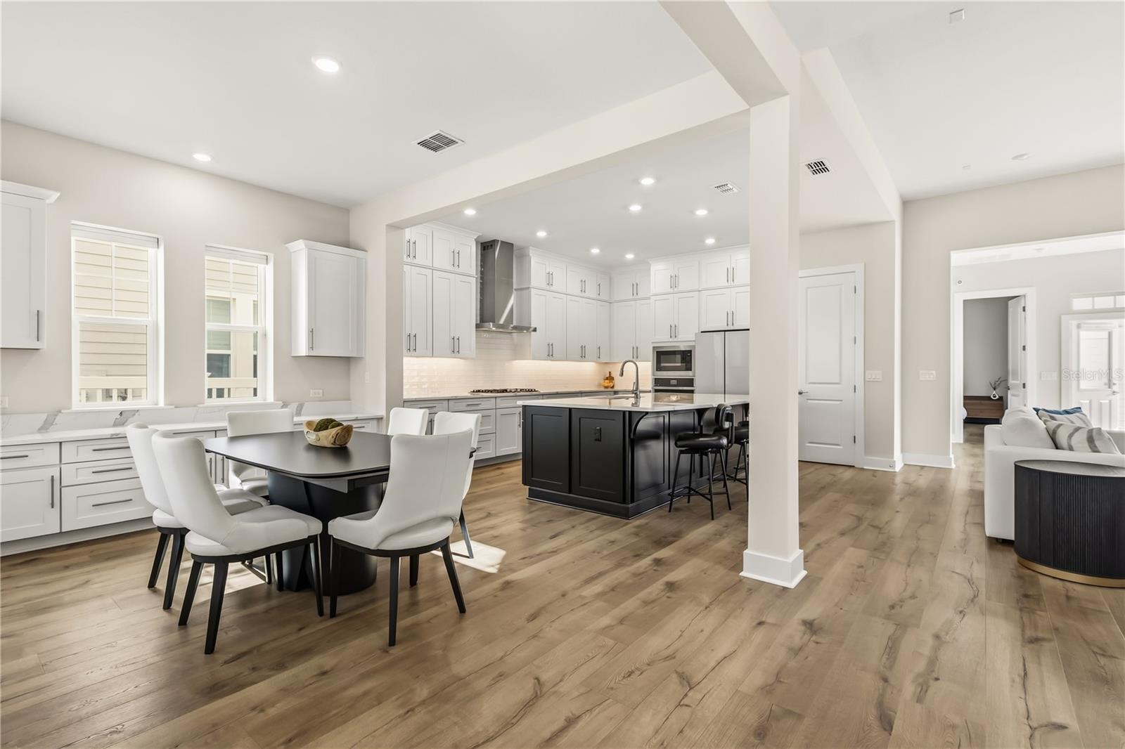 OAKLAND PARK - Residential