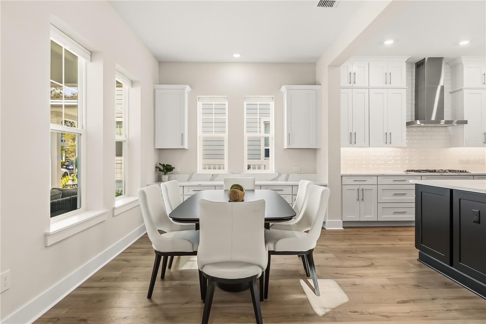 OAKLAND PARK - Residential