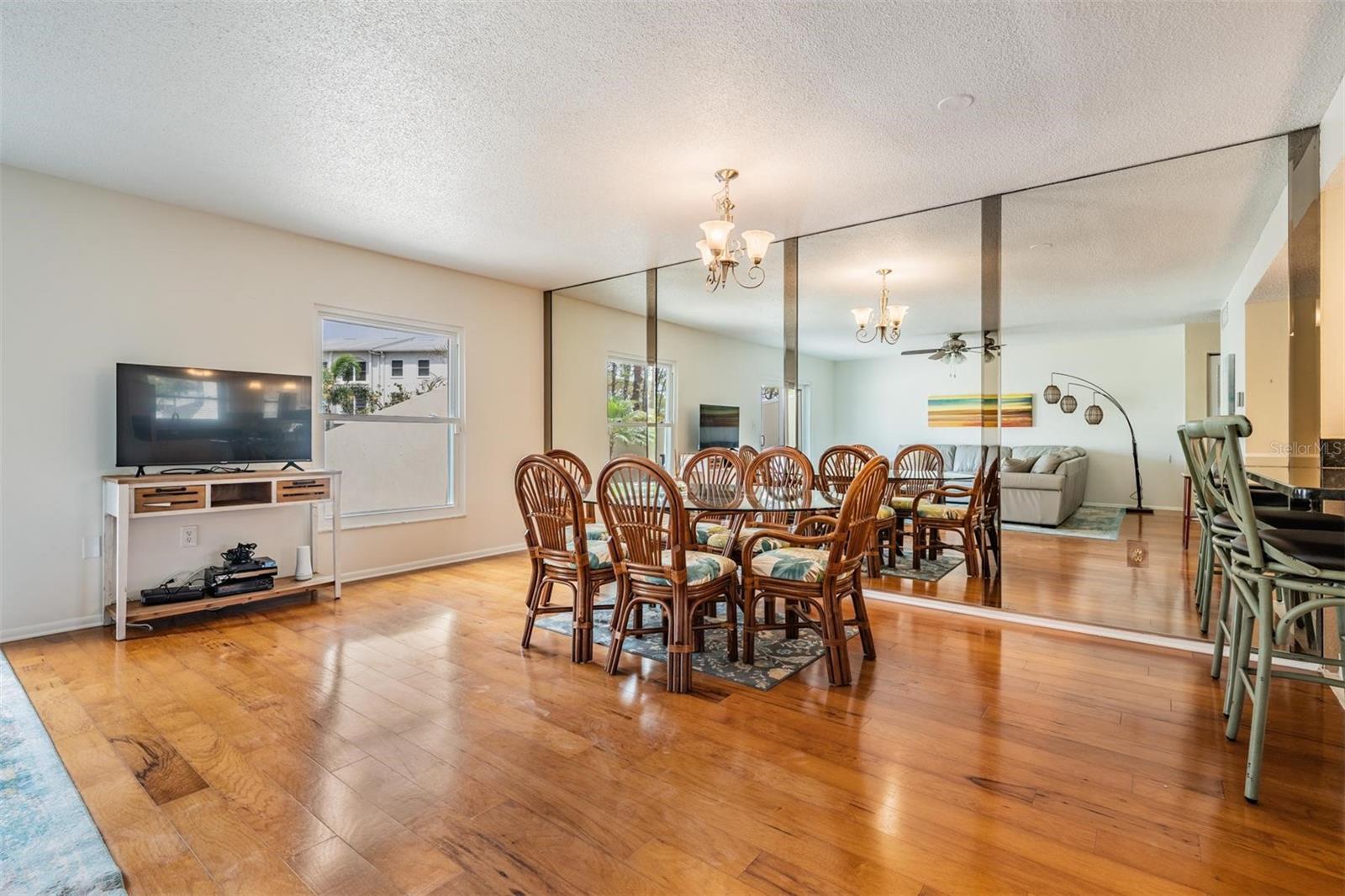 2700 BAYSHORE BOULEVARD 497