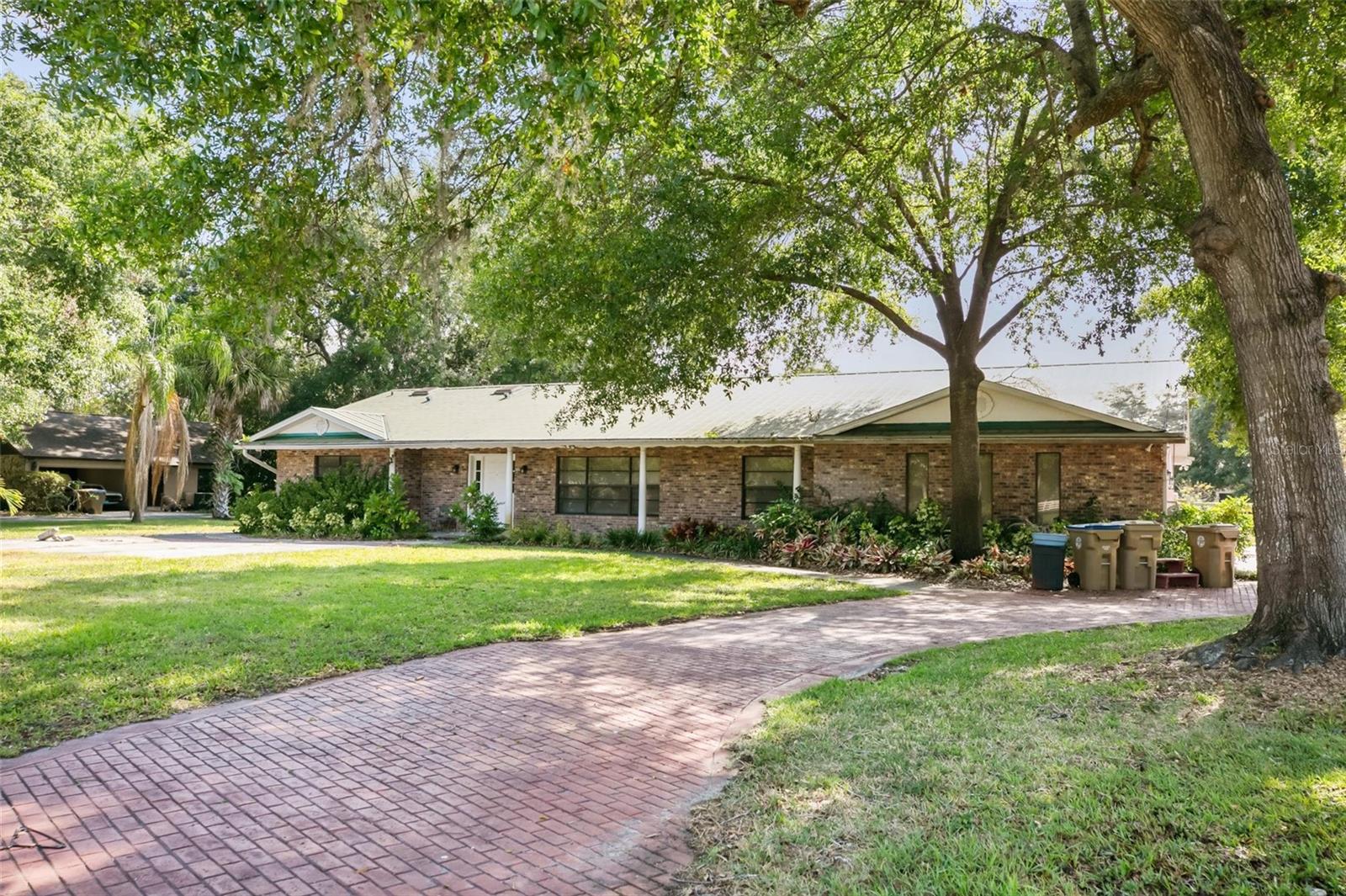 949 SHADOW OAKS ROAD