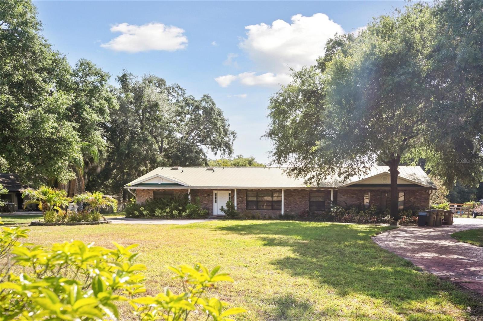949 SHADOW OAKS ROAD