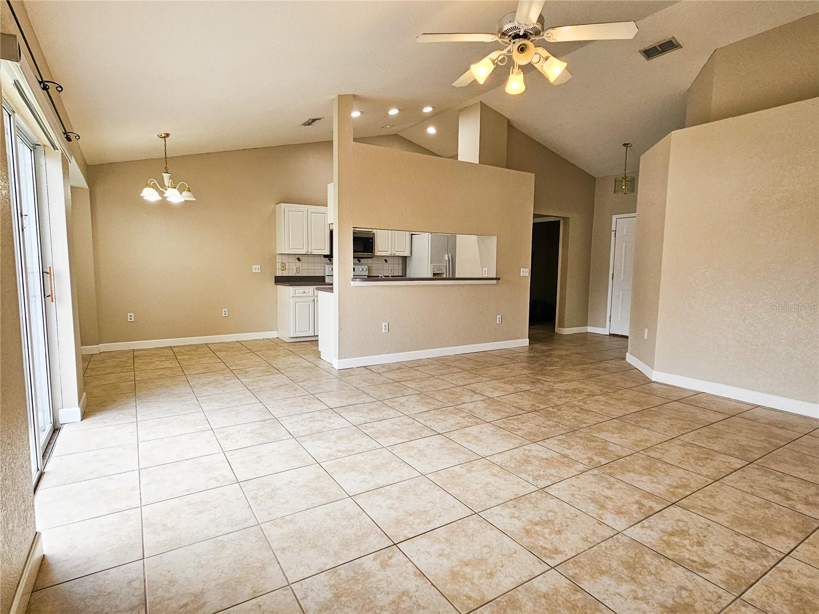 CLUBHOUSE HERITAGE - Residential Lease