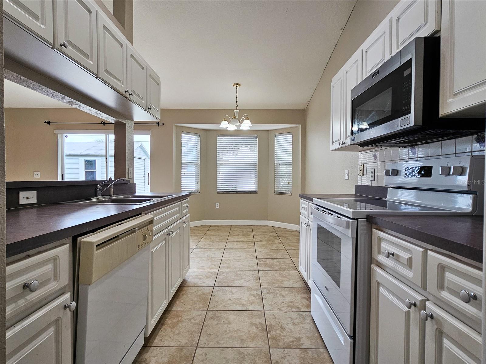 CLUBHOUSE HERITAGE - Residential Lease