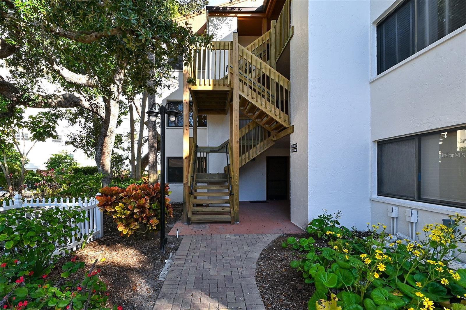 1900 COVE II PLACE 122