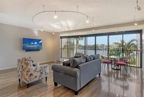 1900 COVE II PLACE 122
