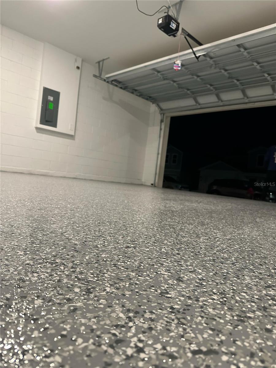 RANCHES/LK MCLEOD III - Residential Lease