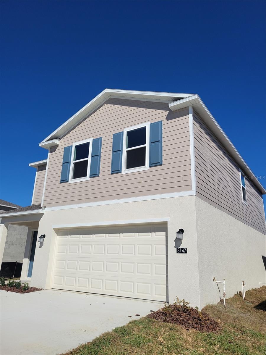 RANCHES/LK MCLEOD III - Residential Lease