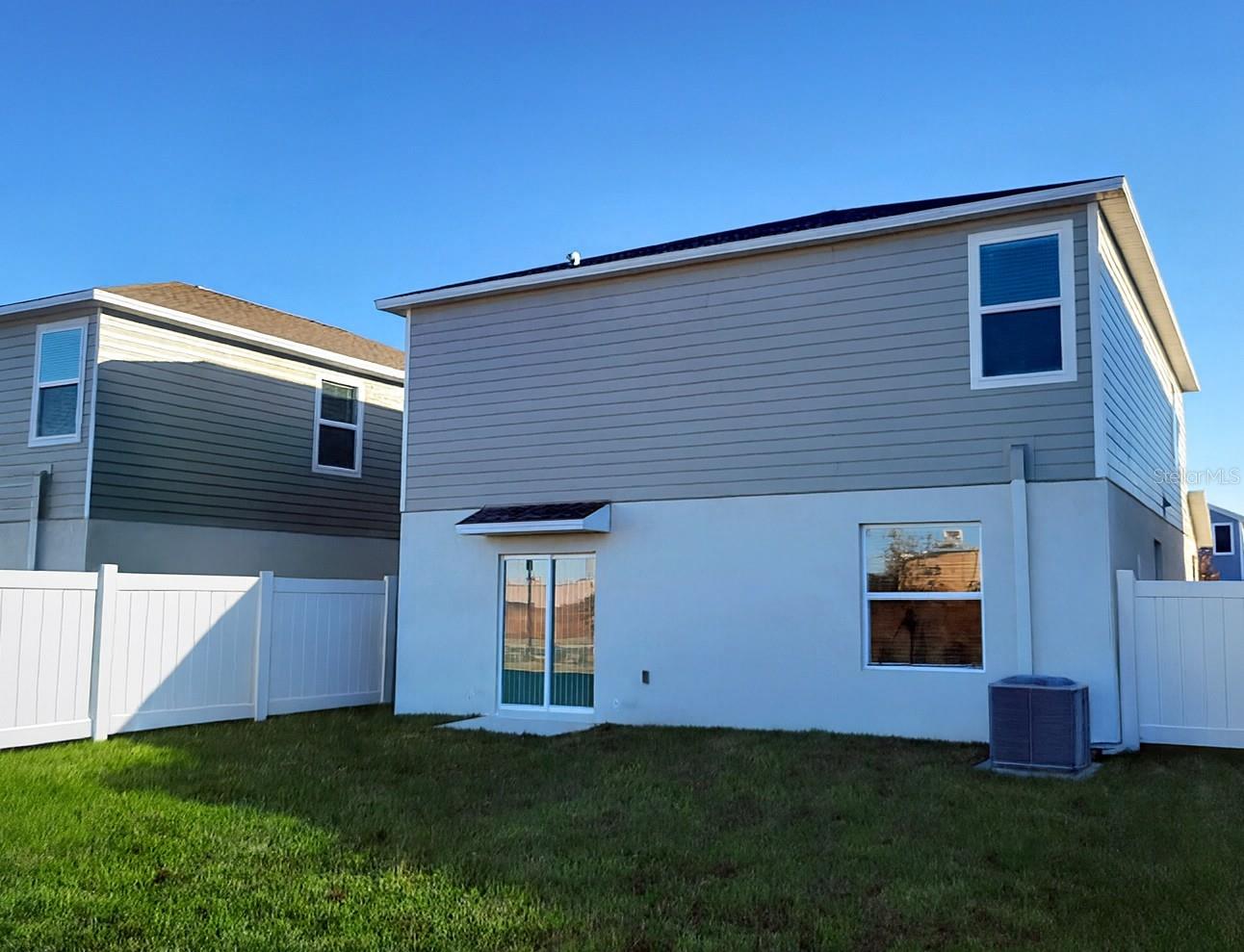 RANCHES/LK MCLEOD III - Residential Lease