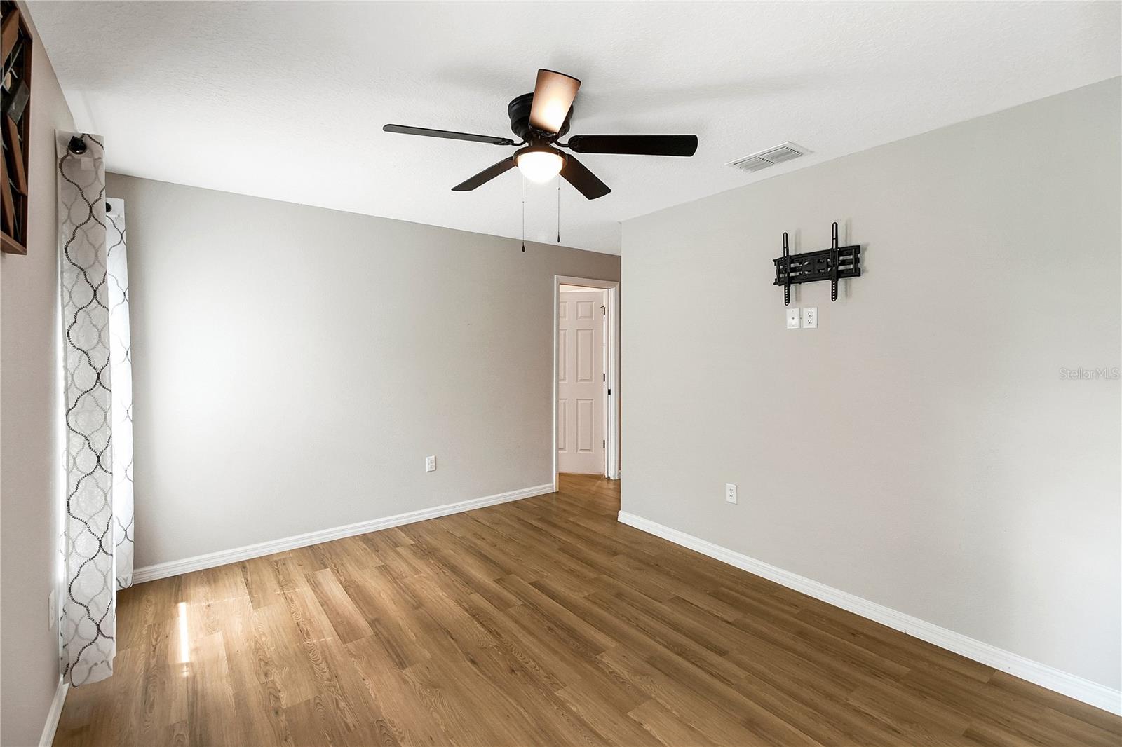EAST UMATILLA - Residential