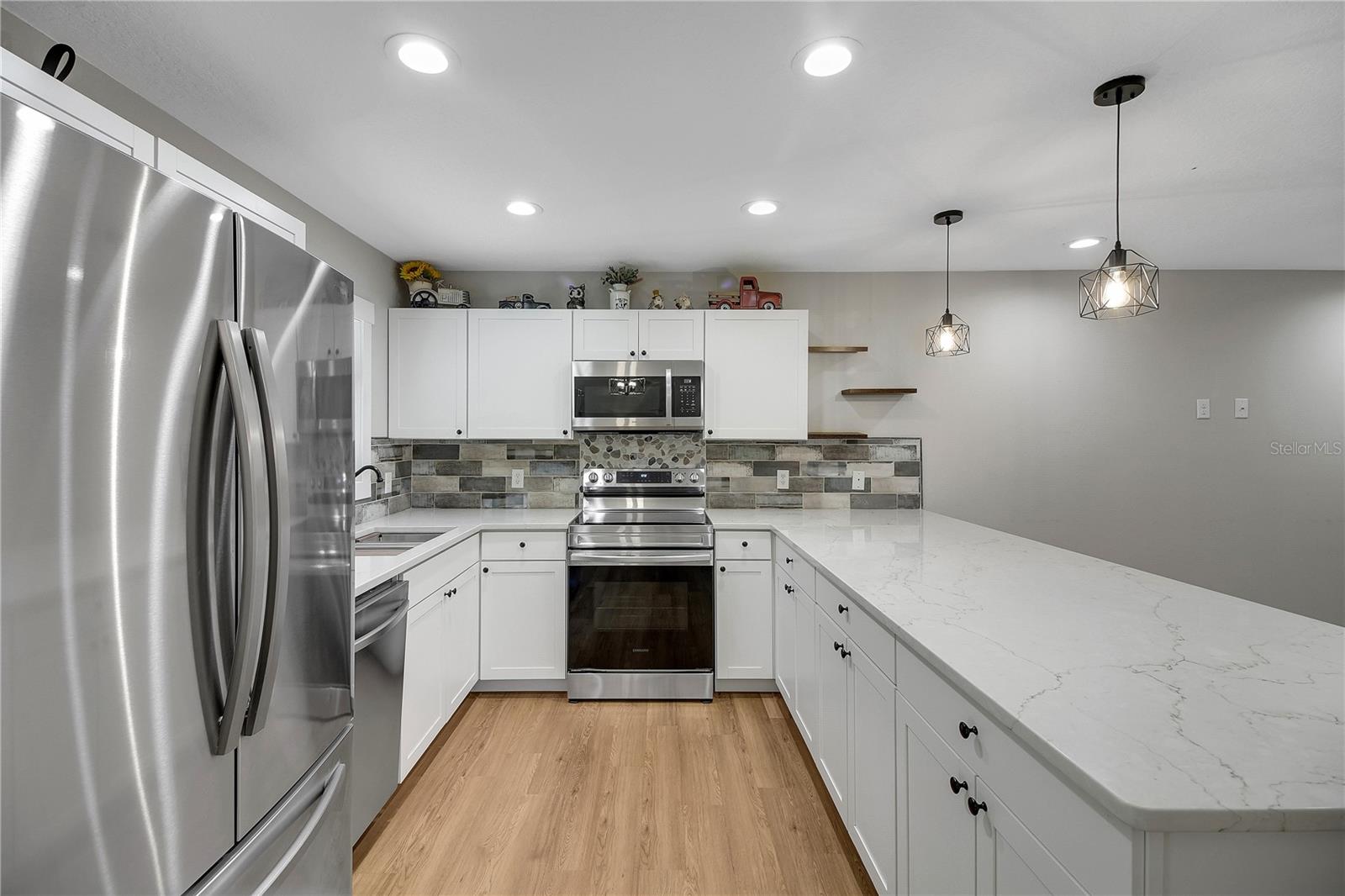 EAST UMATILLA - Residential