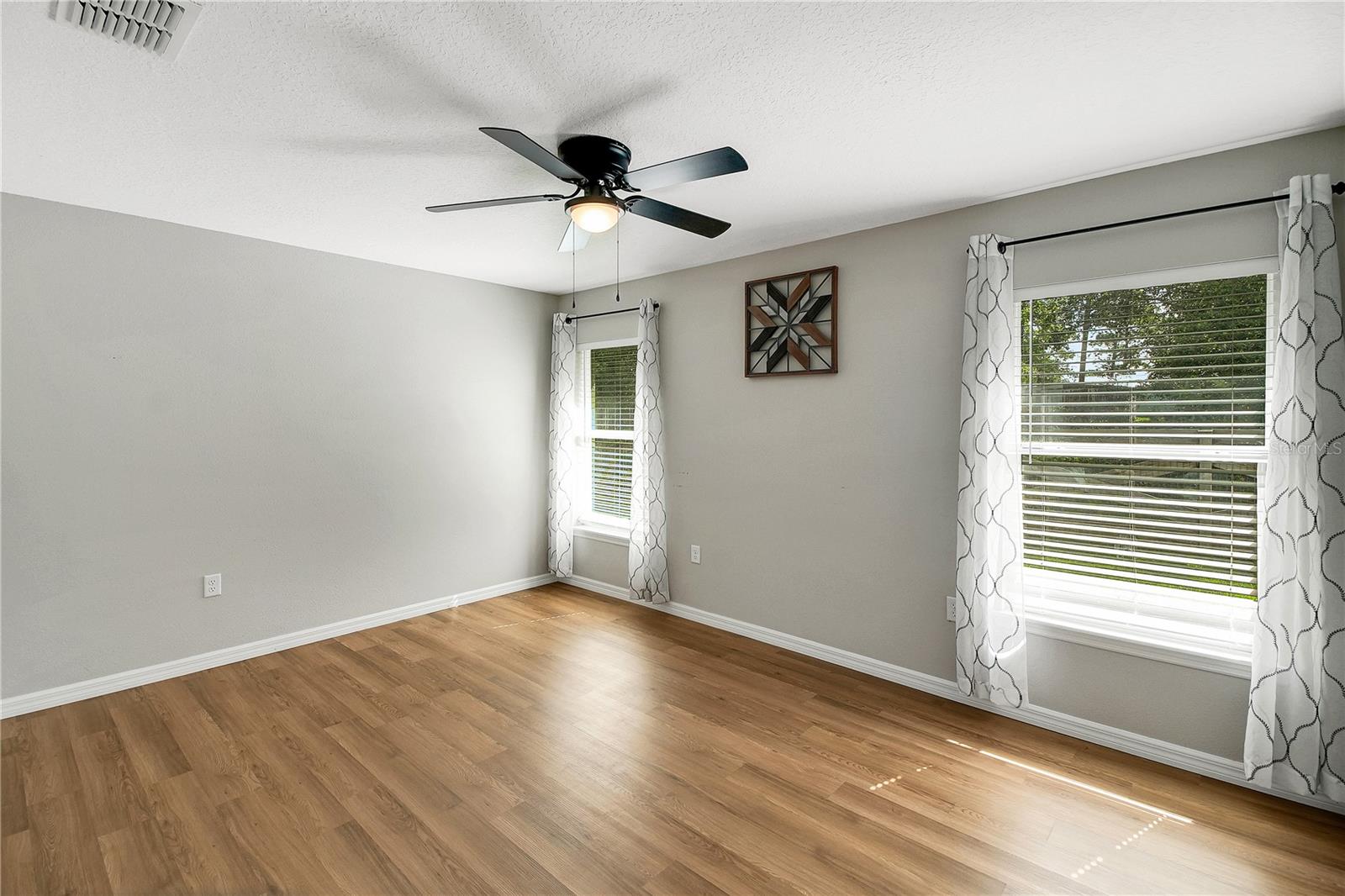 EAST UMATILLA - Residential