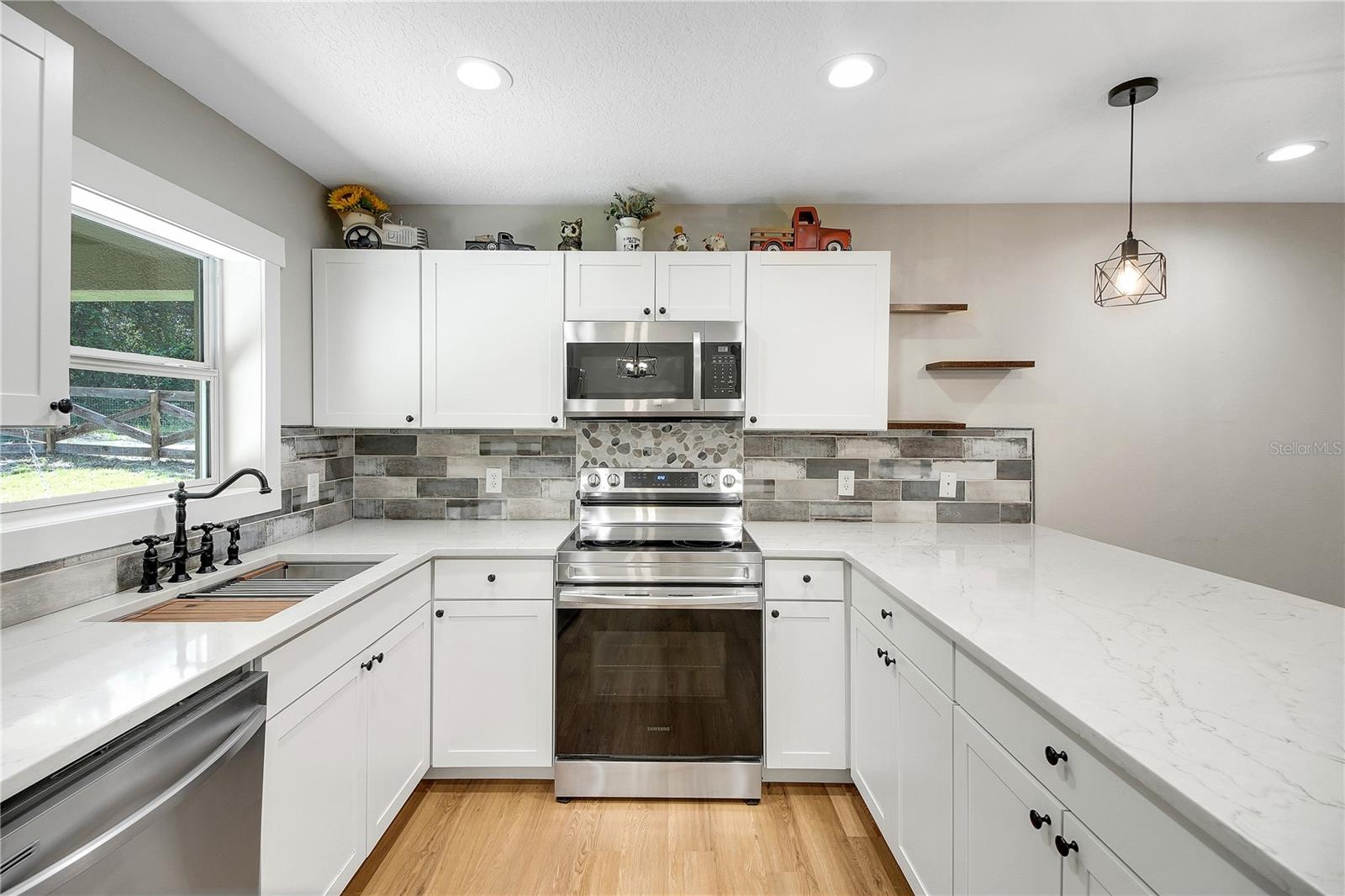 EAST UMATILLA - Residential