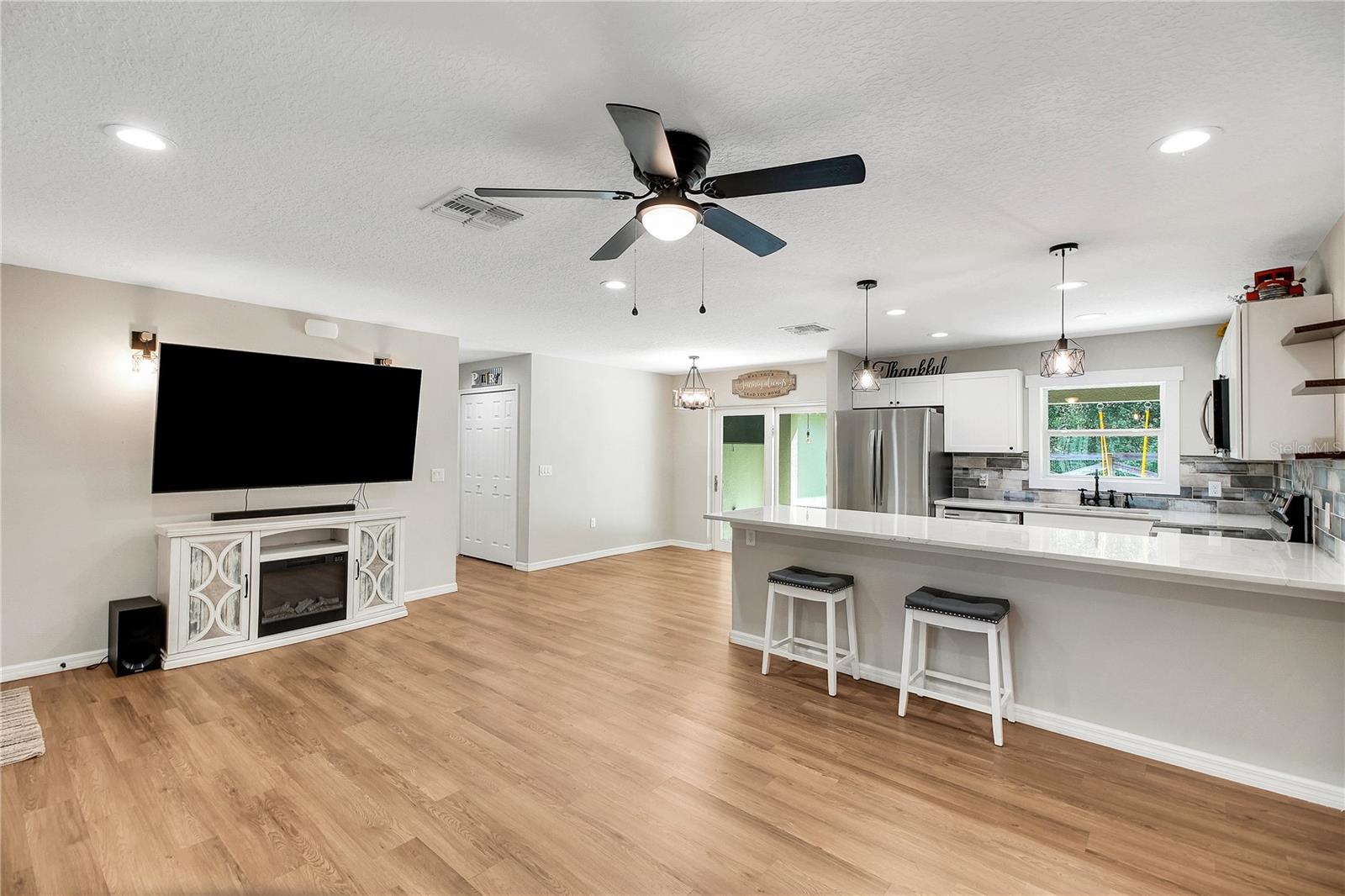 EAST UMATILLA - Residential