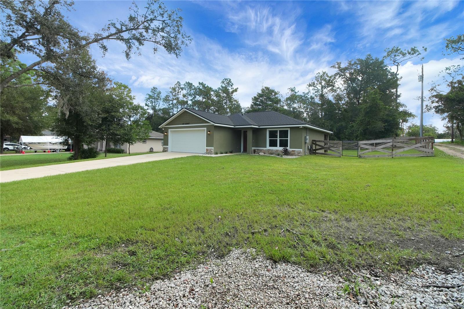 EAST UMATILLA - Residential