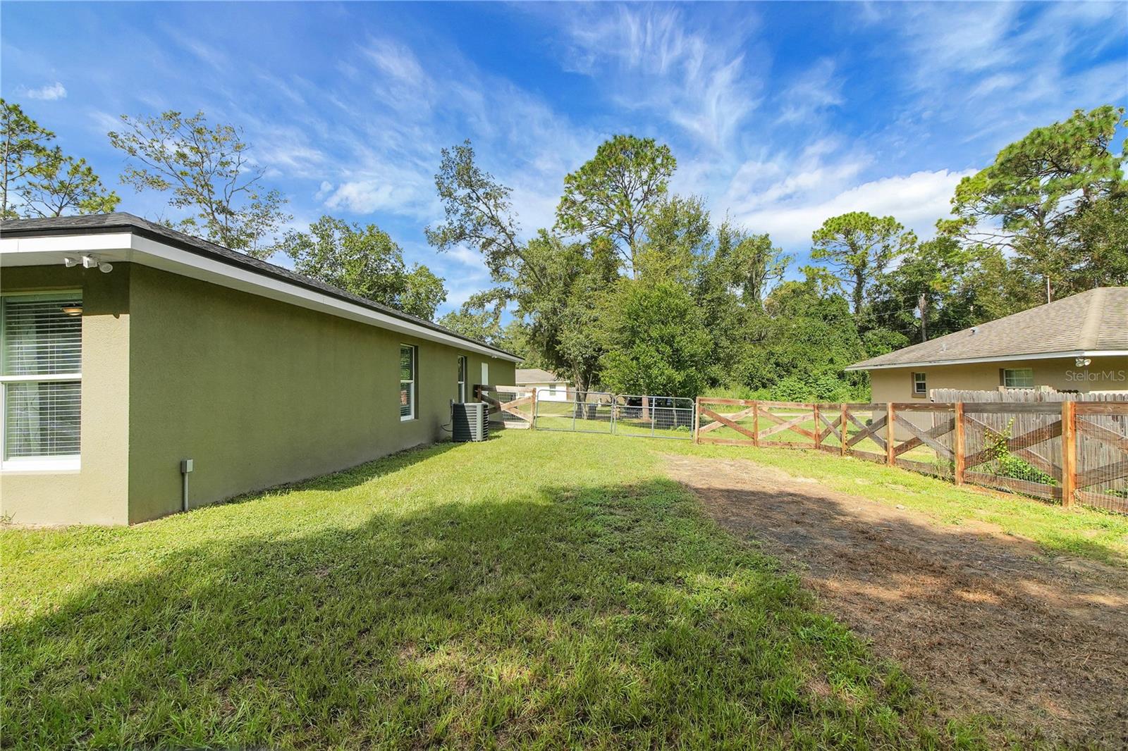 EAST UMATILLA - Residential
