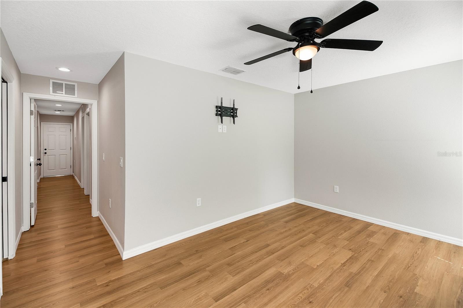 EAST UMATILLA - Residential