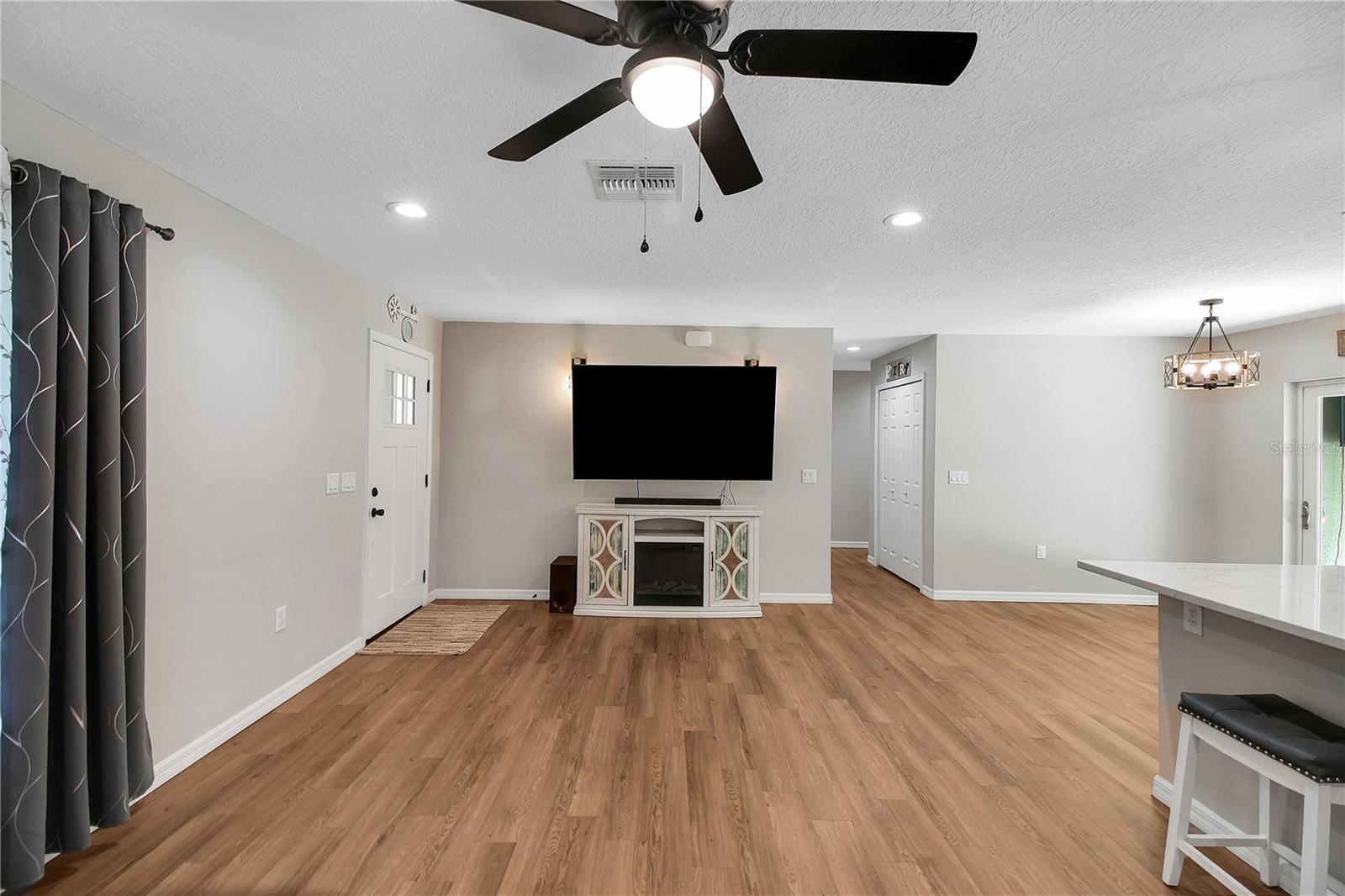 EAST UMATILLA - Residential