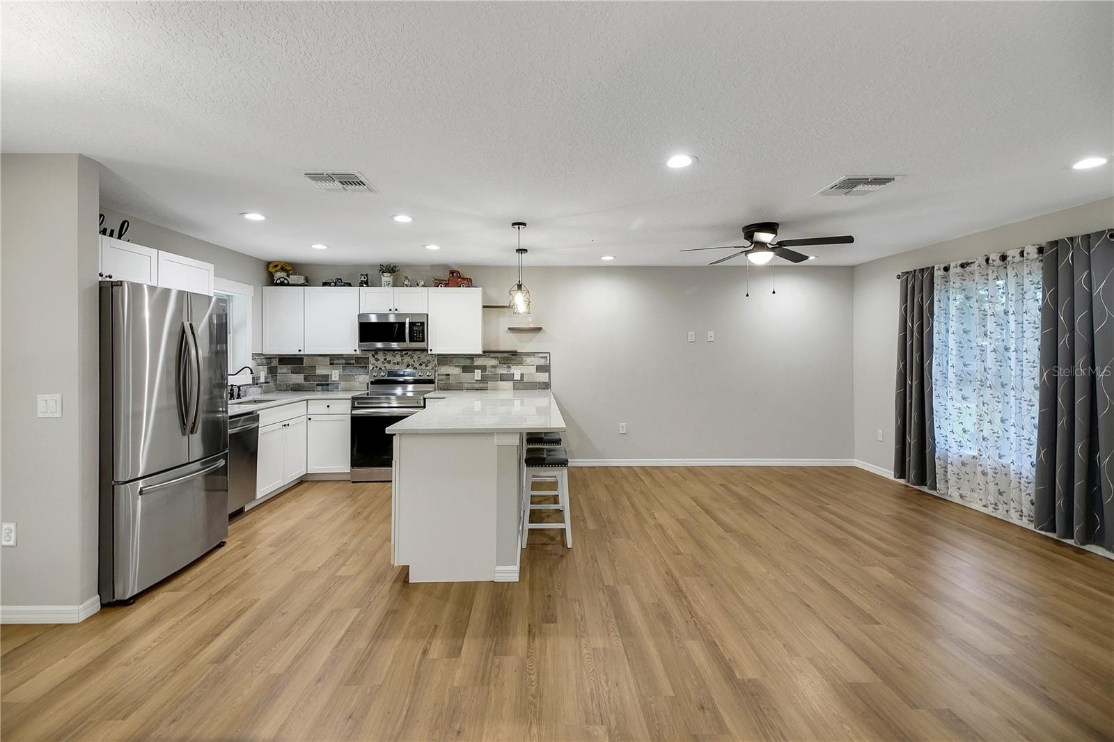 EAST UMATILLA - Residential